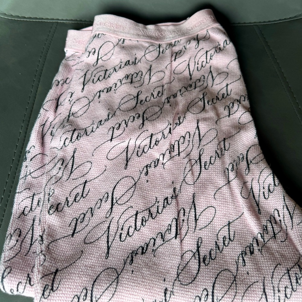 Victoria’s Secret Sleeping Set